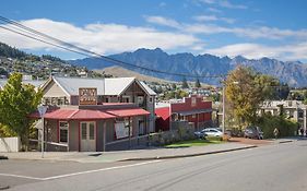 Dairy Hotel Queenstown 4*